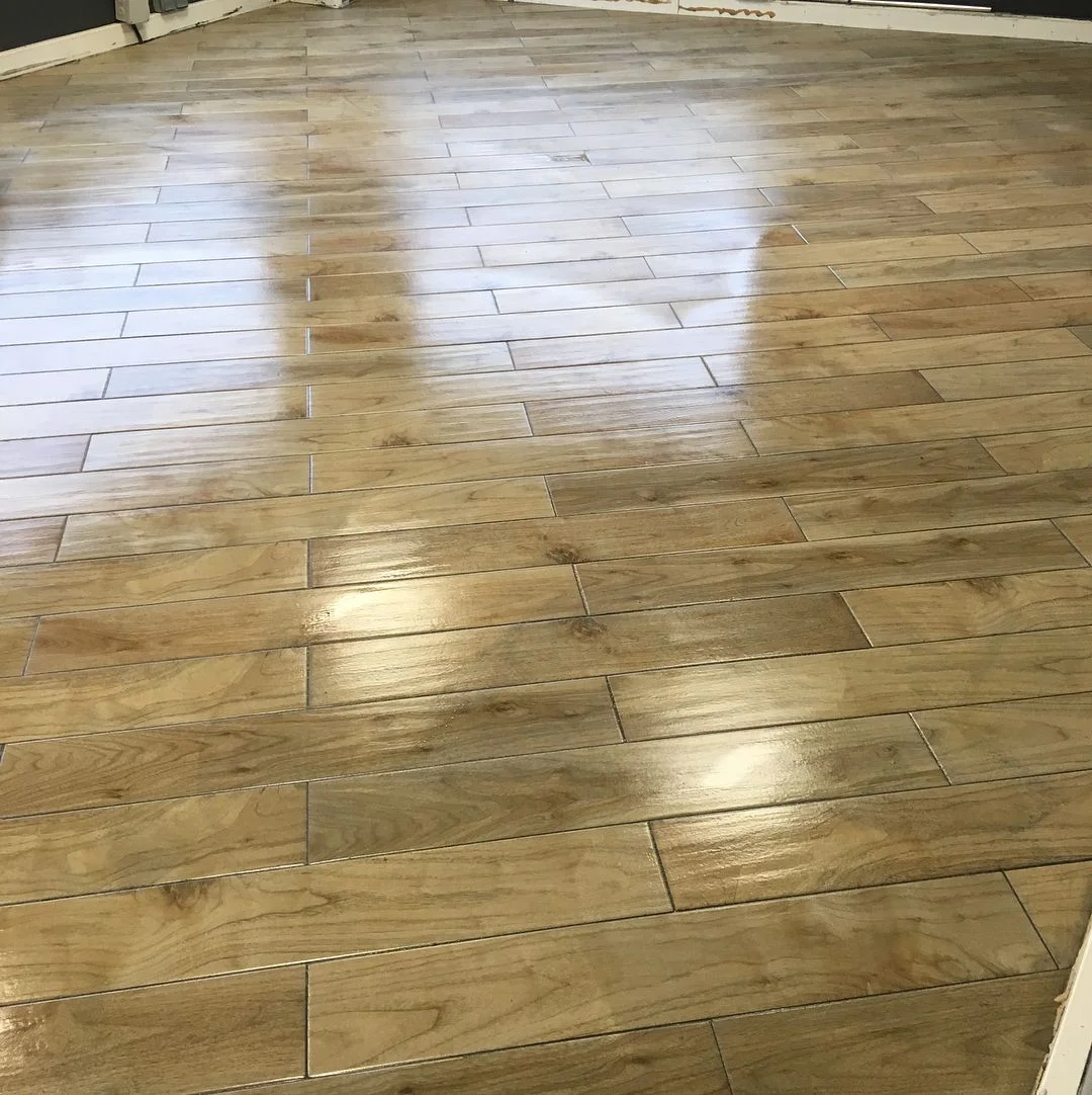 Carrelage aspect bois naturel à Orléans