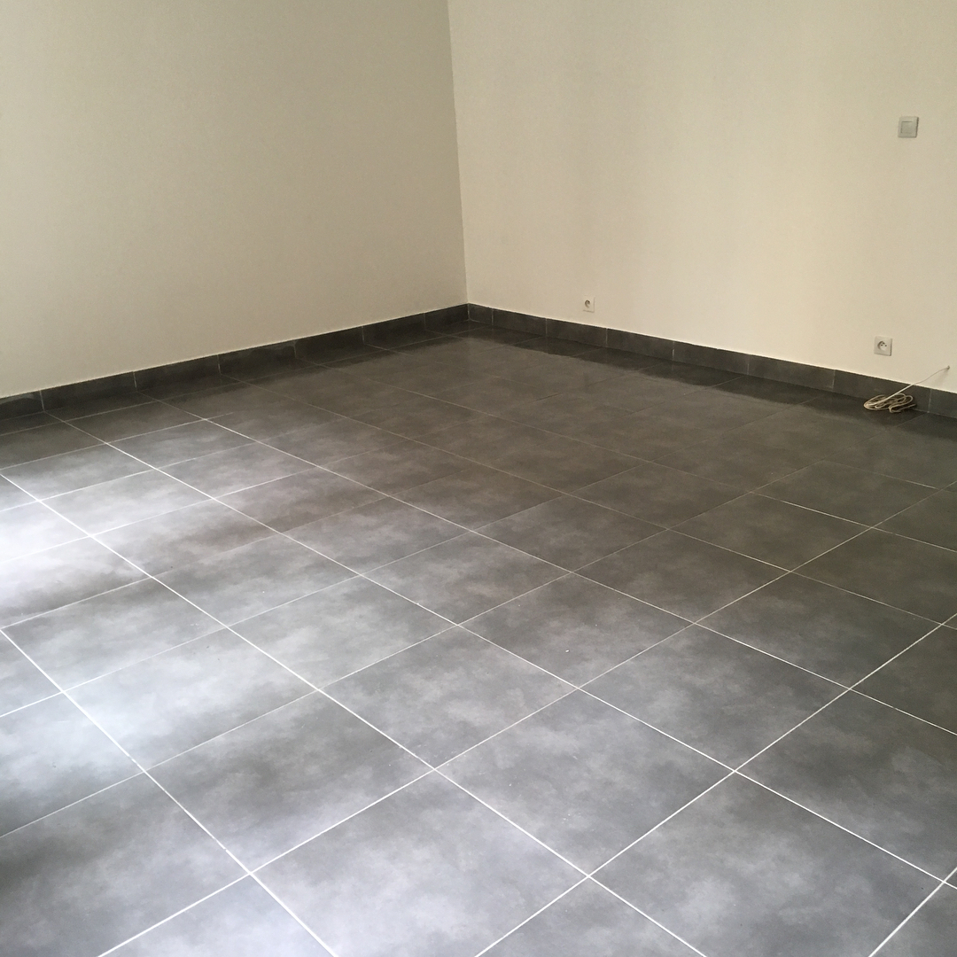 Pose de carrelage salon - Rénovation Orléans